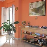 Alojamento de Acomodação e Pequeno-almoço Miroca SantʼAlessio Siculo