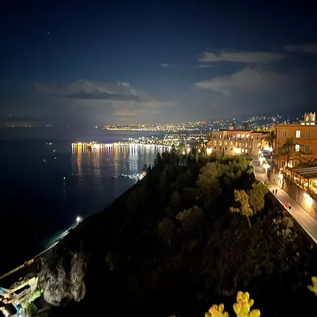 Miroca Bed & Breakfast SantʼAlessio Siculo